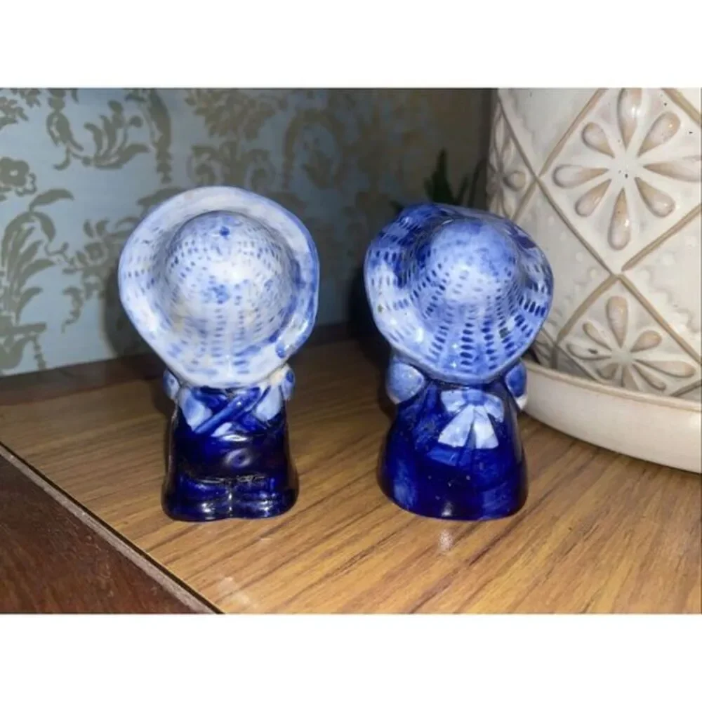 Vintage Delft Blue Boy‎ and Girl Salt and Pepper Shaker Set Souvenir of Holland
